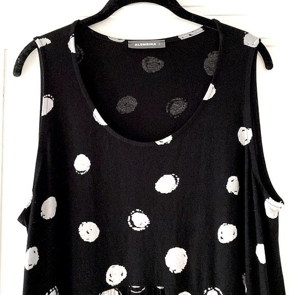 Alembika Dresses & Skirts - DEAL!! Alembika black&white circles long sleeveless dress